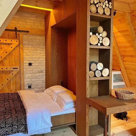 Chalet Otel *